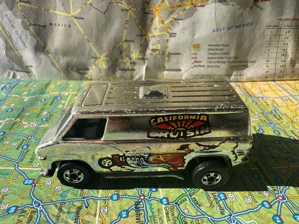 VINTAGE 1974 Hot Wheels Super Van California Cruisin' Diecast Vehicle
